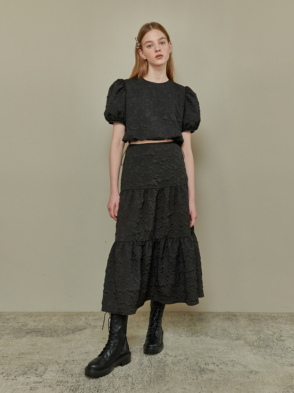 [SET] ROSE PATTERN STRING TOP AND TIERED SKIRT_BLACK